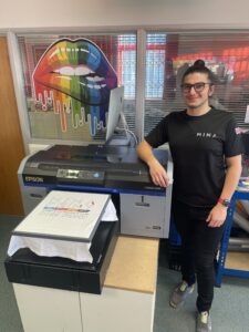 Read more about the article Mina Print invests in EPSON DTG printer